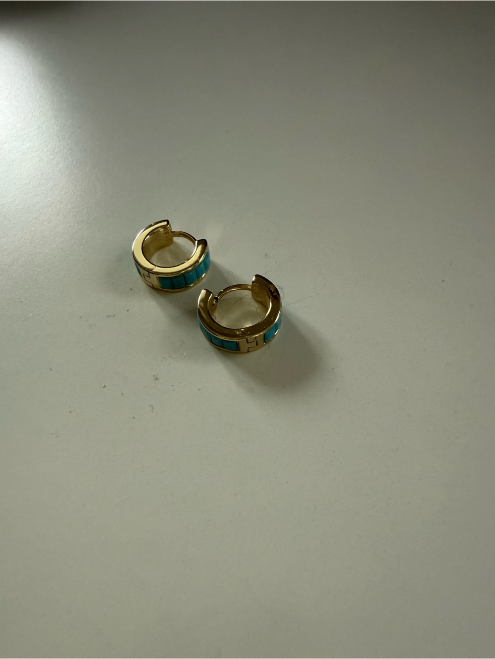 Kendra Scott Gold Huggie Earrings with Turquoise Inlay - Picture 3 of 3